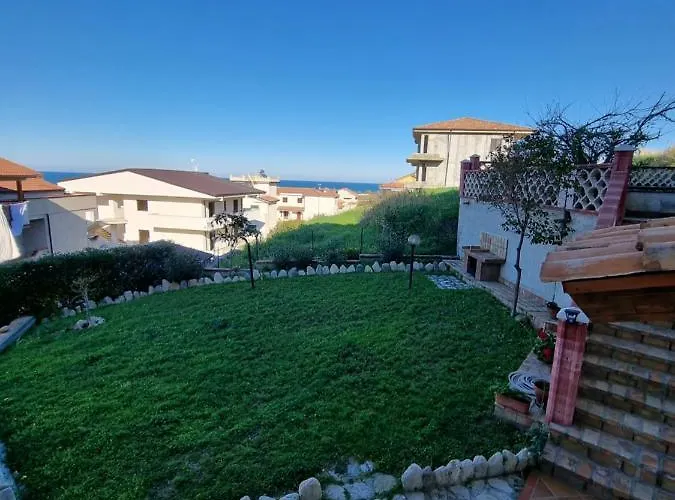 I Giardini Del Castello מנדטוריצ'יו מרינה